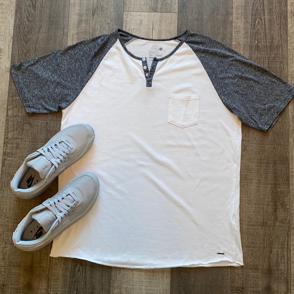 on the byas Other - ON THE BYAS TEE